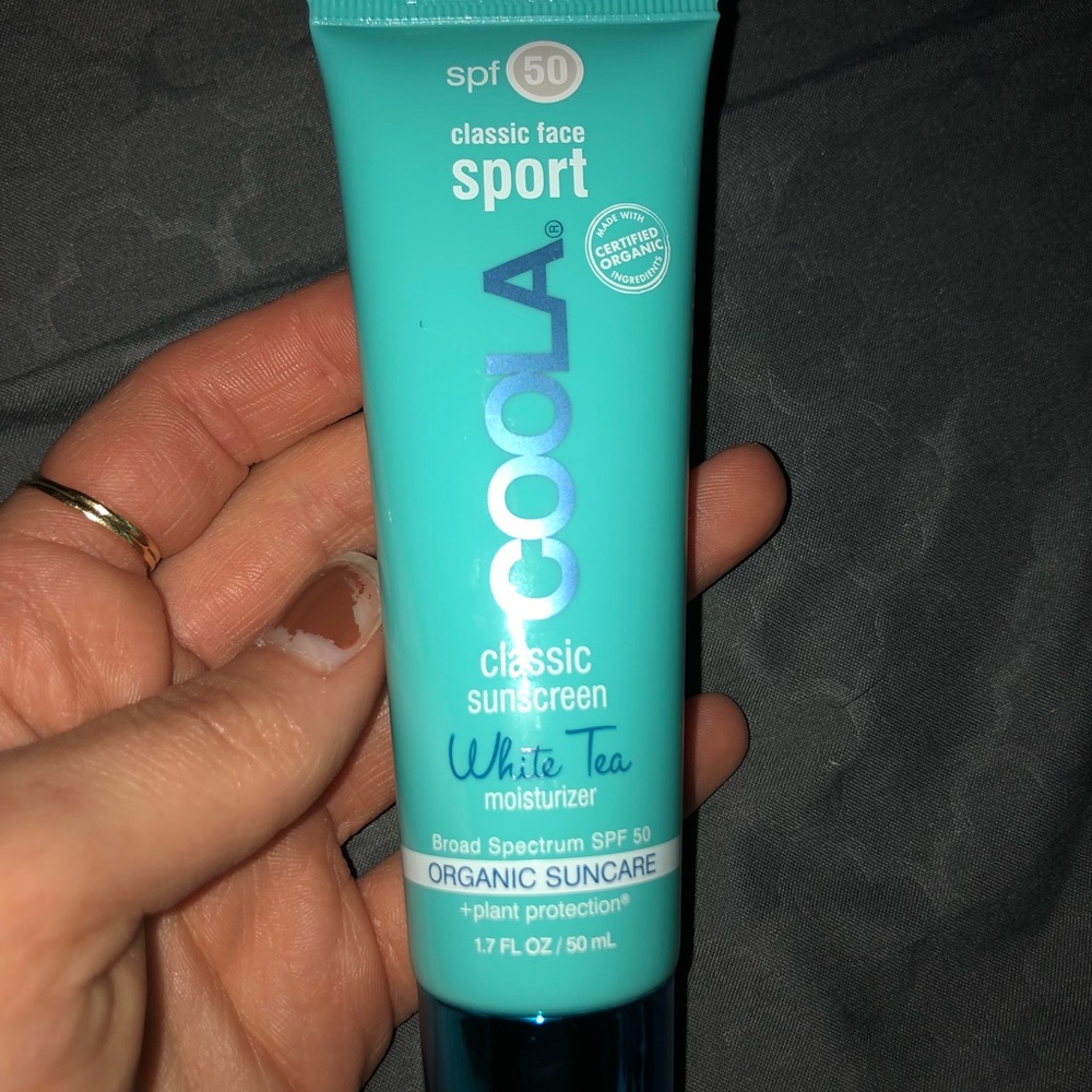 COOLA Classic Sport Face Sunscreen in White Tea - Picture 4 of 8